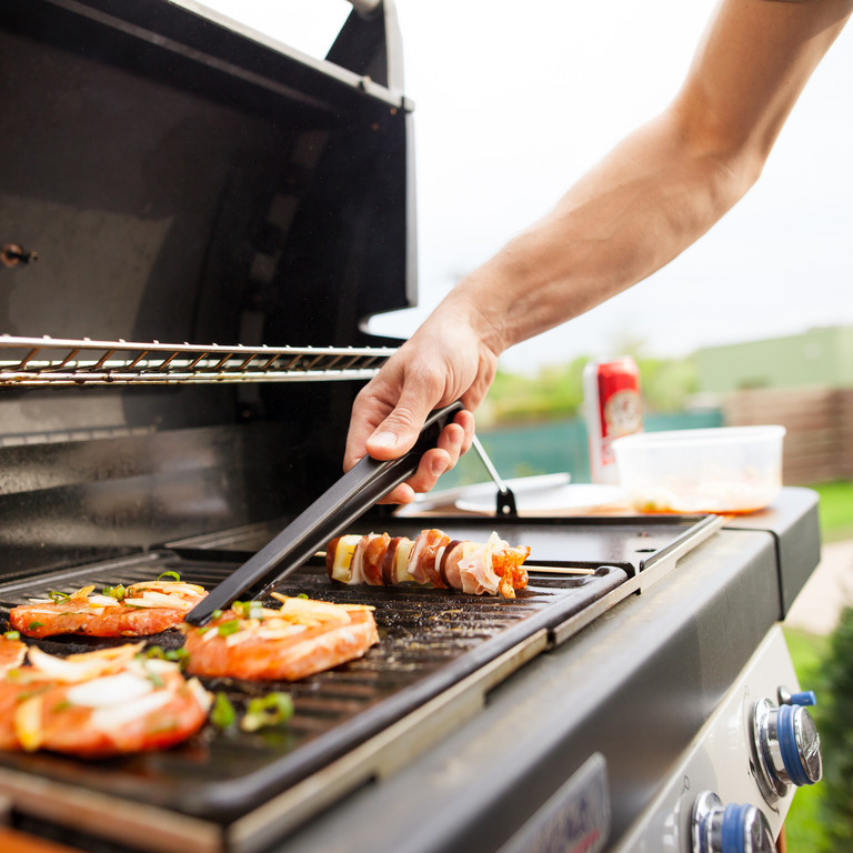 Montage de barbecue ou plancha